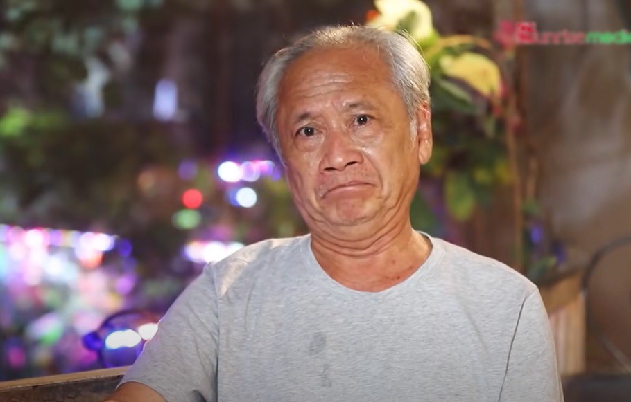 Trên sóng truyền hình, bố Công Hoàng tiết lộ nhiều điều về cậu con trai. Ông cũng nhắc đến việc con trai từng sống tại Huế cùng mẹ.