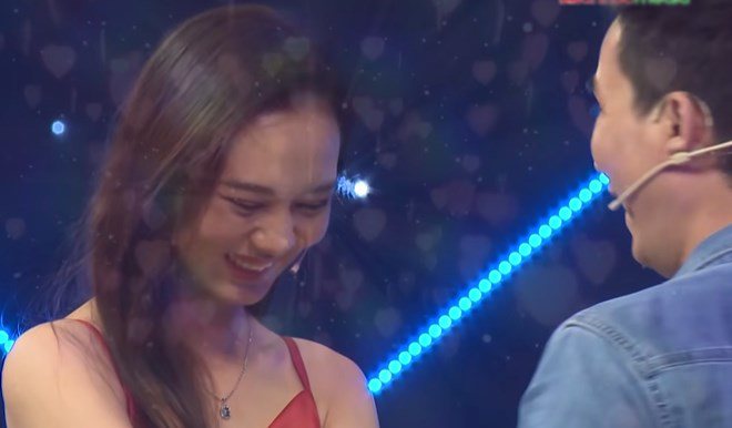 Thậm chí còn nói ngay Anh yêu em rất nhiều.