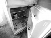 Tin tức - Bạn nhờ cất hộ túi thịt trong tủ đông, một năm sau người phụ nữ kinh hoàng khi mở ra