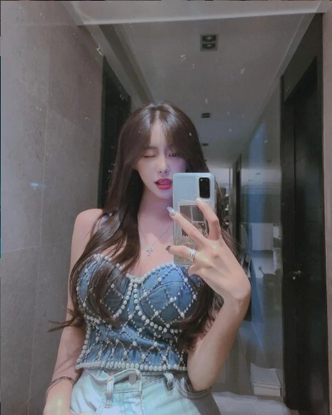 Màn lột xác hiện tại của Kim Si Won thực sự khiến khán giả sốc.