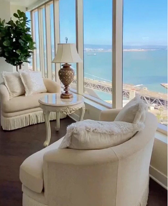 Những góc sang chảnh trong căn penthouse tại San Francisco của gia đình Bảo Linh.
