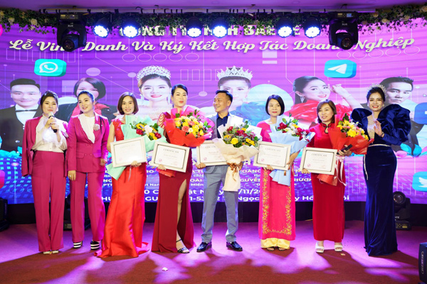 Bổ nhiệm Giám đốc phát triển khu vực Miền Bắc, Giám đốc khu vực miền Trung, khu vực Lai Châu,... và vinh danh các lãnh đạo xuất sắc trong thời gian qua.