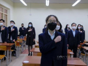 Tin tức - Tiết chào cờ đặc biệt của học sinh lớp 12 ở Hà Nội