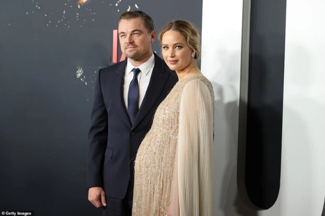 Leo vẫn như mọi lần lịch lãm trên thảm đỏ dù anh có phần tăng cân hơn trước.