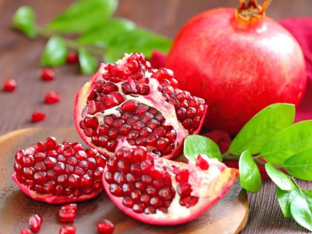 Vì sao lựu được coi là vua các loại quả? Những tác dụng bất ngờ của quả lựu