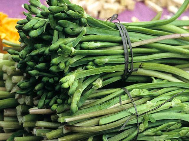 Loại rau xưa có đầy không ai hái, giờ thành đặc sản được người giàu ưa chuộng với giá 50.000/kg