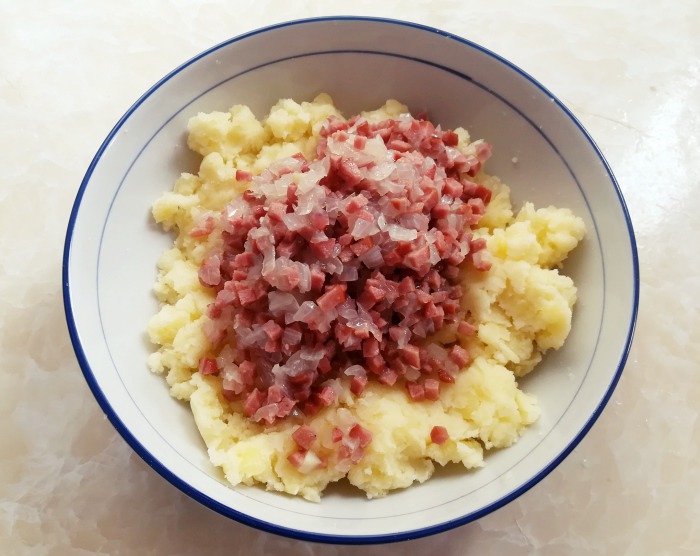 Không chỉ nấu canh, khoai tây làm kiểu này được món ăn sáng sang xịn, ngon mê - 7
