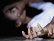 Tin tức - Đang ngủ cạnh bạn trai thì thấy "bàn tay lạ" mò mẫm bên dưới, cô gái sững sờ tỉnh dậy