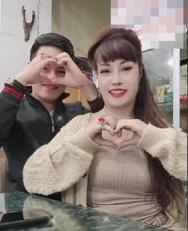 Cô dâu Thu Sao tiết lộ chuyện amp;#34;chăn gốiamp;#34; với chồng trẻ, khoe hồi xuân sau 3 năm kết hôn - 5