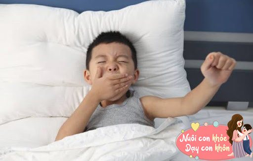 Trẻ đi ngủ và thức dậy sớm hơn khung giờ này, chiều cao có thể giảm đi 5cm - 7