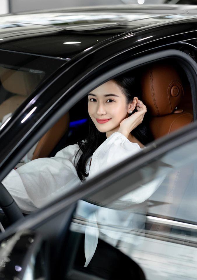 Jun Vũ mua xe 2 tỷ nhân dịp sinh nhật 24 tuổi.