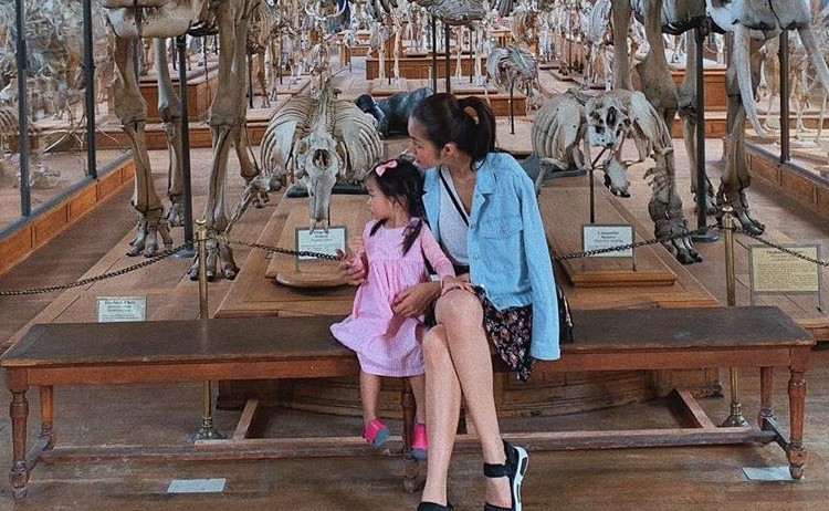 Hiếm hoi xuất hiện cùng mẹ, con gái Tăng Thanh Hà cao ráo, chân dài, dáng ngồi sang chảnh - 10
