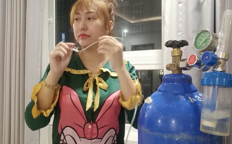 Phi Thanh Vân trong livestream.