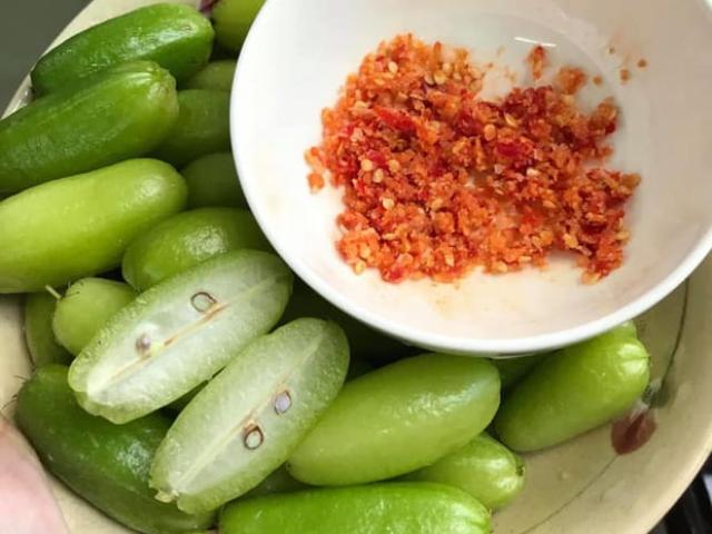 Loại quả 99% người nhìn đều không biết quả gì, vị cực chua nhưng càng ăn càng ghiền