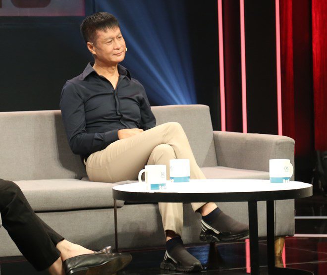 Nam đạo diễn nói: “Đàn ông yêu bằng mắt thì có gì là sai?”