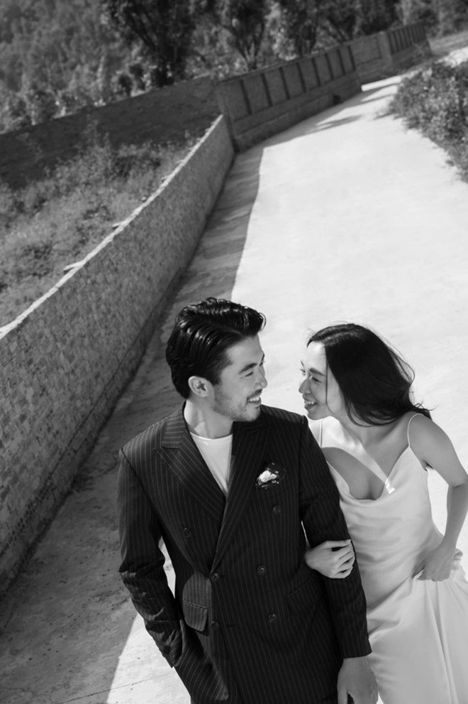 Trong khi đó con rể lại toát lên khí chất “tổng tài”, rất lịch lãm.