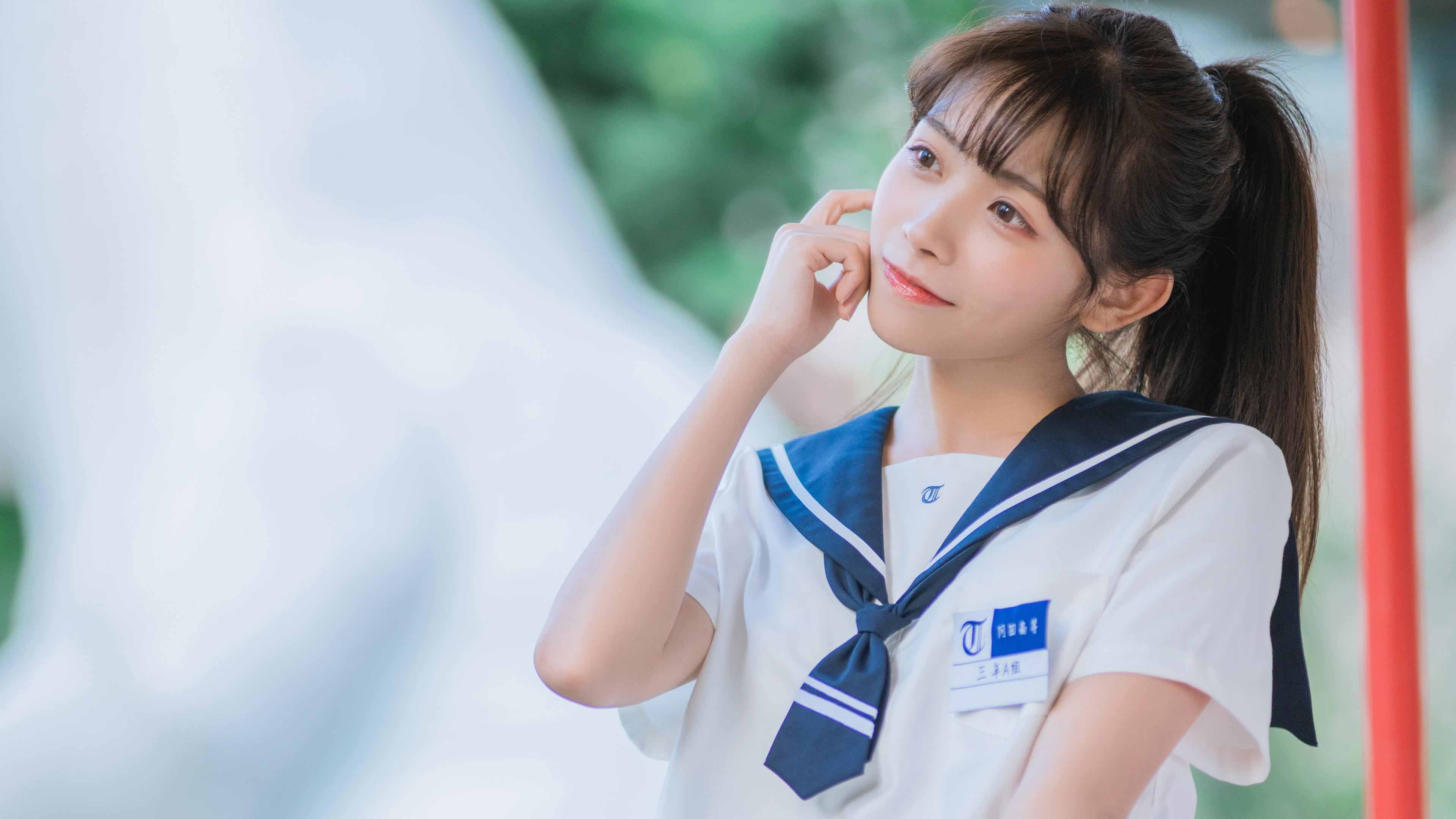 3 chòm sao bên ngoài hững hờ, bên trong ấm áp - 3