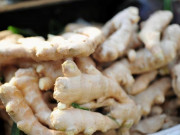 Bếp Eva - Gừng mua về vài hôm là  héo, gói thêm thứ này vào, để nửa năm vẫn tươi ngon