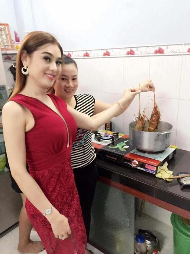 Trước khi tuyên bố chia tay chồng trẻ, Lâm Khánh Chi từng được bố chồng dạy làm vợ đảm - 12