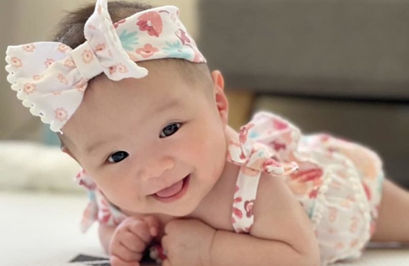 "Trái ngọt" sau hành trình mang thai và sinh con vất vả của An Nguy chính là bé Bay xinh xắn, dễ thương. 
