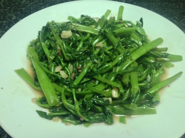 Loại rau xưa mọc đầy không thèm hái, giờ thành đặc sản phố thị có tiền cũng khó mua, 60.0000đồng/kg - 5