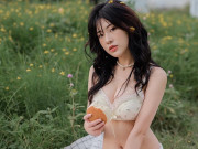 Thời trang - Hotgirl dân tộc Nùng nổi tiếng với vai cave mặc váy buông hết dây, vòng 1 lấp ló gây rạo rực 