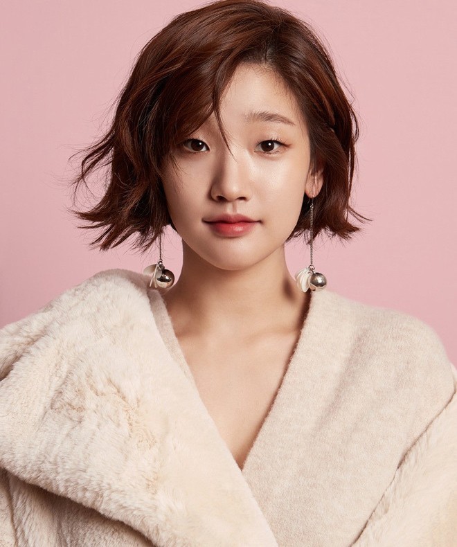 Cô vừa hoàn thành ca phẫu thuật.