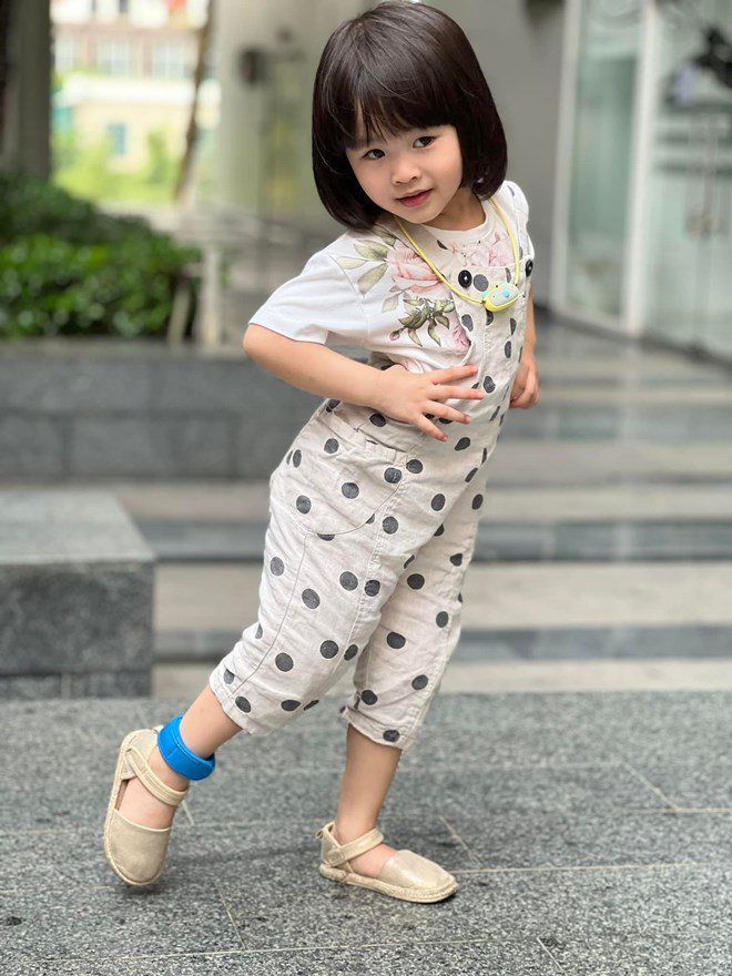 Sao Việt 24h: Loạt biểu cảm amp;#34;tấu hàiamp;#34; của con gái Mạc Văn Khoa, đúng chuẩn con nhà nòi - 14