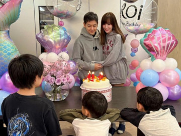 Ngôi sao 24/7: Lâm Chí Dĩnh khoe ảnh bên vợ nhưng 3 cậu con trai chiếm spotlight