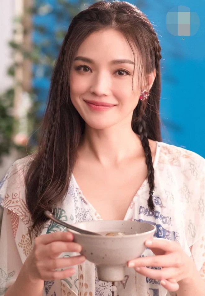 Thư Kỳ đến nhà Lưu Gia Linh làm khách và gặp tình huống không ngờ.