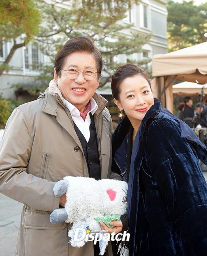 Từ đệ nhất mỹ nhân, Kim Hee Sun bị chê quê mùa dưới ống kính của người đi đường, chẳng khác gì một bà già - 6