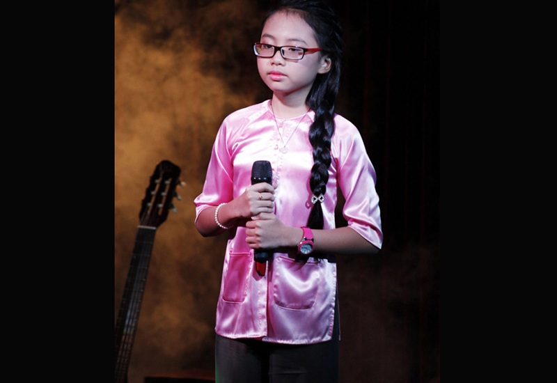 Phương Mỹ Chi sinh năm 2003 đăng quang Á quân Giọng hát Việt nhí 2013 là một trong những sao nhí để lại nhiều ấn tượng tốt trong lòng người hâm mộ. 
