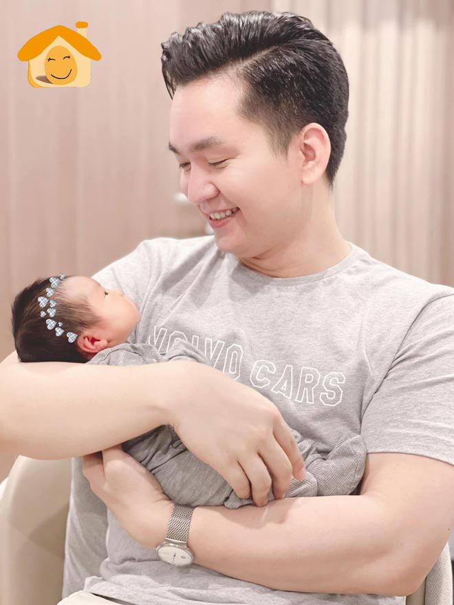 Những ngày bình yên của MC Hạnh Phúc bên gia đình.