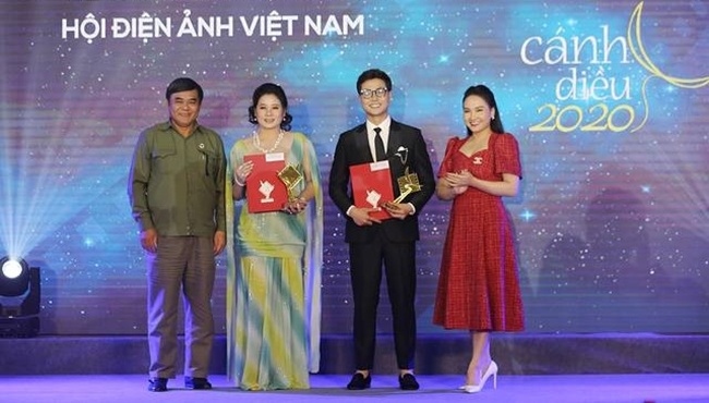 Mạnh Trường nhận giải ở Cánh Diều 2020, hóa ra Bảo Thanh là amp;#34;thánh tiên triamp;#34; nhờ lời nhắc này? - 1