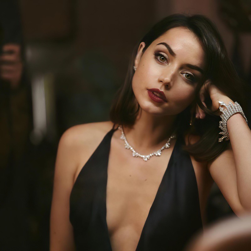 Trước khi được biết đến với biệt danh “Bond Girl”, người đẹp gốc Mỹ Latinh từng có gia tài cảnh nóng, khỏa thân trên màn ảnh.
