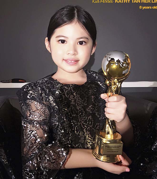 Trước khi Đỗ Hà rời Miss World, nhiễm Covid-19, bé gái Việt đã đoạt vương miện HH nhí Thế giới - 4
