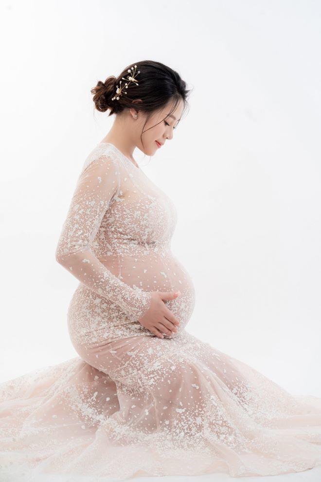 Bố đơn thân Lương Gia Huy lấy được gái xinh kém 18 tuổi, vợ đẻ 8 tháng đã lại bầu - 4