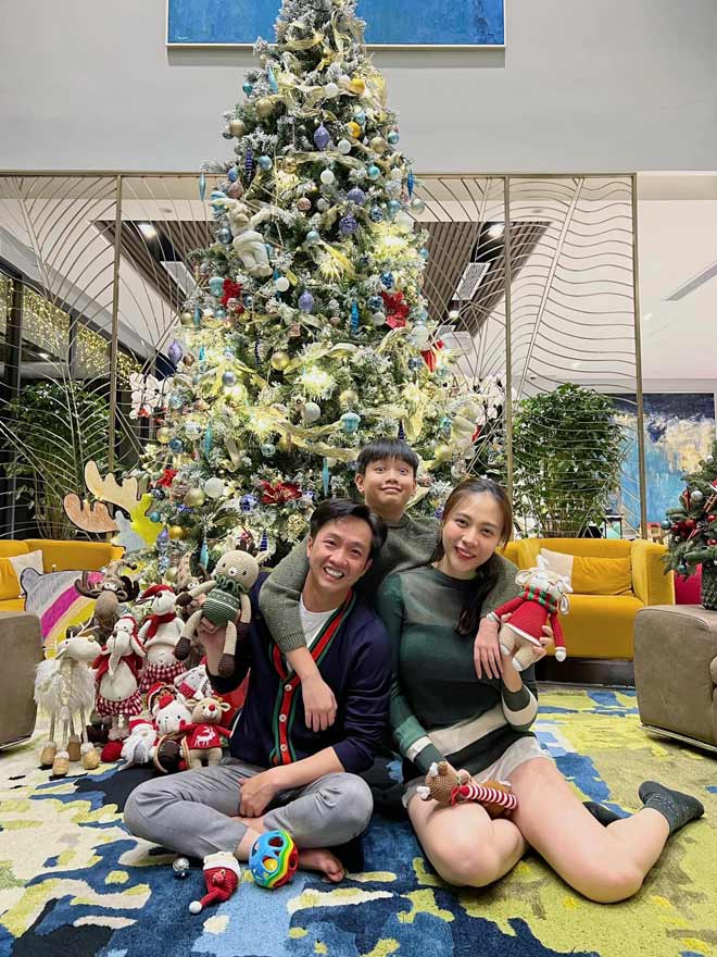 Cường Đôla khoe ảnh gia đình đón Giáng sinh, từ chối thẳng khi Đàm Thu Trang muốn mua xe tặng - 3