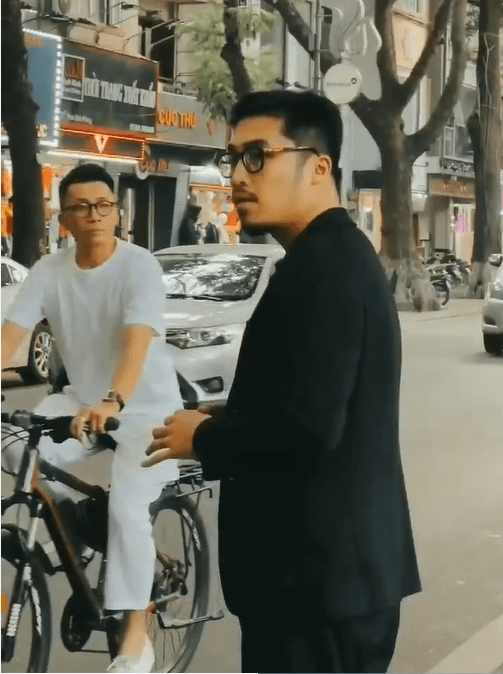 Ca sĩ Vũ với một phiên bản khác cũng hài hước không kém.