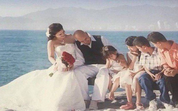 Gia đình ông Đặng Lê Nguyên Vũ và bà Lê Hoàng Diệp Thảo thuở xa xưa.