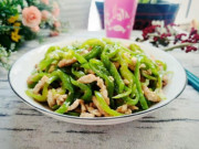 Bếp Eva - Thịt xào quả này vừa ngon rẻ lại bổ gan, chỉ vài phút là nấu xong