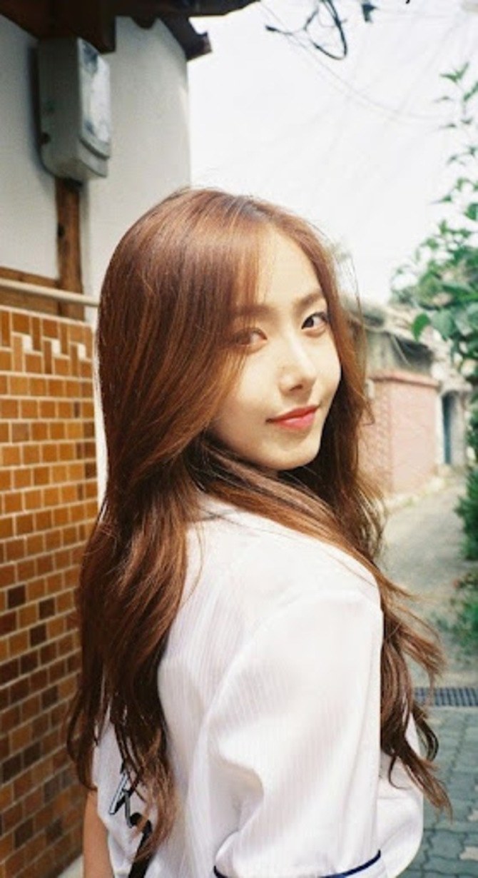 Top 7 màu tóc nâu vàng mang phong cách Hàn Quốc siêu hot, được ưa chuộng nhất hiện nay  - 12