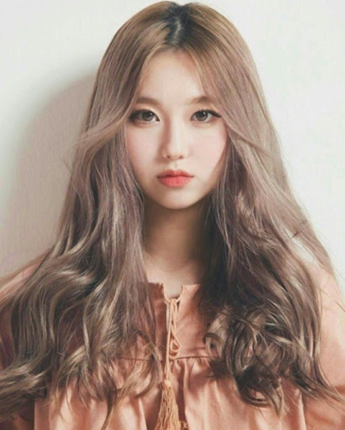 Top 7 màu tóc nâu vàng mang phong cách Hàn Quốc siêu hot, được ưa chuộng nhất hiện nay  - 3
