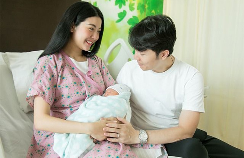 Tháng 11/2020, Thúy Vân hạ sinh con trai đầu lòng. Cô có ca sinh thường suôn sẻ dù em bé khá lớn.
