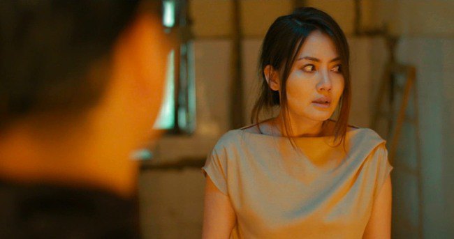 Sau khi tán Bảo Anh amp;#34;mãi không đổamp;#34;, Lương Thu Trang lại ôm hôn và gọi người này là chồng - 7