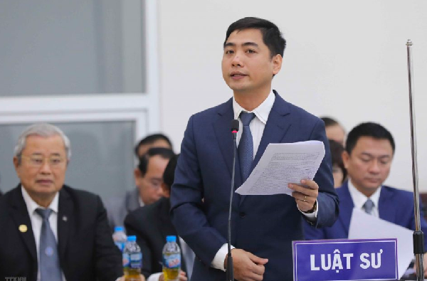 Công việc luật sư có mức thu nhập ổn định.
