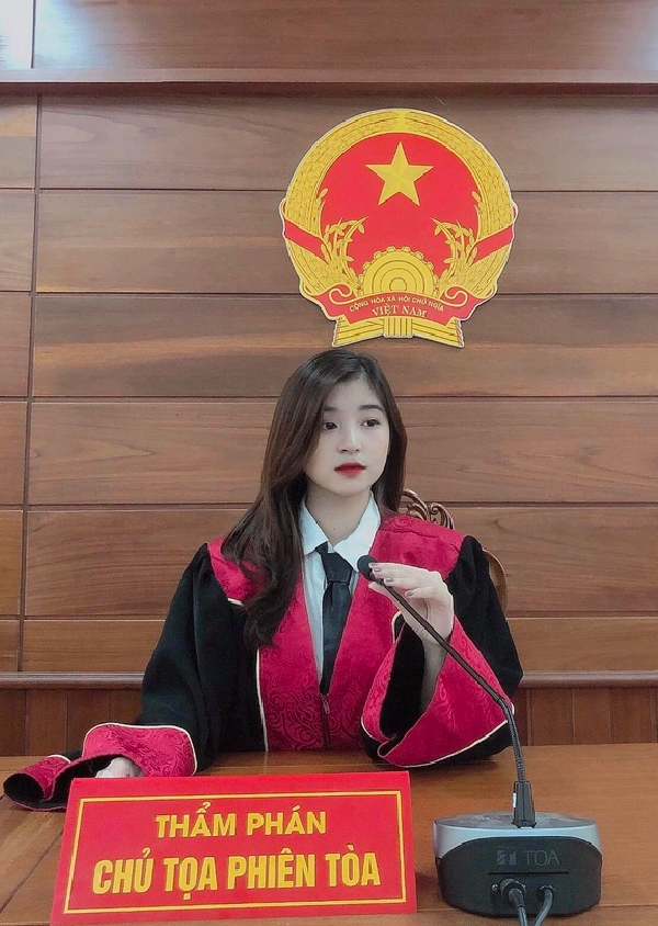 Người hành nghề pháp luật đòi hỏi có quá trình học tập kéo dài nhiều năm.