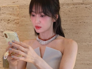 Song Hye-Kyo được khen trẻ như gái 20 nhưng đôi tay lại tố tuổi thật, bàn tay phụ nữ vì sao lão hóa nhanh?