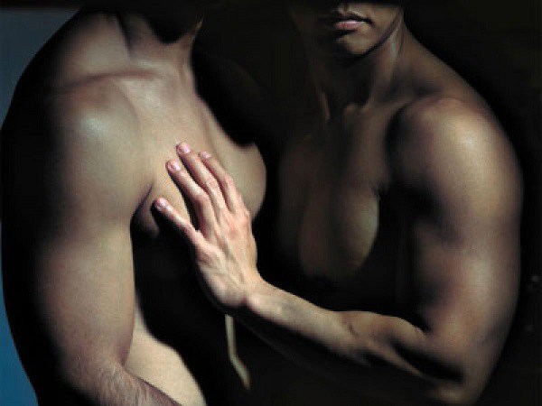 Nhóm quan hệ đồng tính, quan hệ nhiều người nên chủ động và hợp tác trong phòng bệnh. (Ảnh minh họa) 