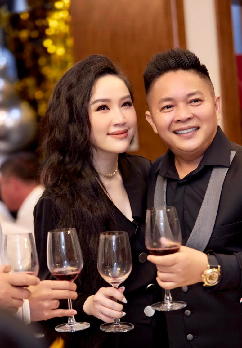 Quý tử nhà đại gia Hà Tĩnh bỏ ăn 3 tuần, Bảo Thy lên tiếng cầu cứu - 4